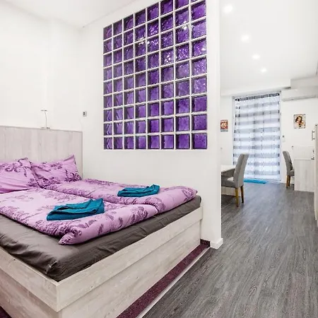 Centre Point アパート