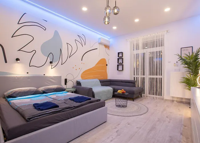 Centre Point Apartment